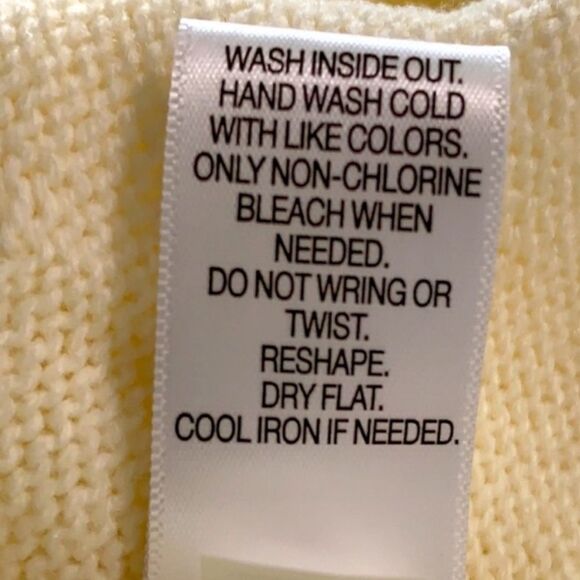 VYLETTE SWEATER WOMEN JR MEDIUM IVORY BAUBLE STITCH POM POM QUALITY. - Picture 7 of 10